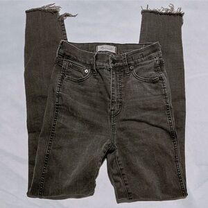 Madewell Women’s Faded Black Gray Raw Fray Hem 10" High Rise Skinny Jeans (31)